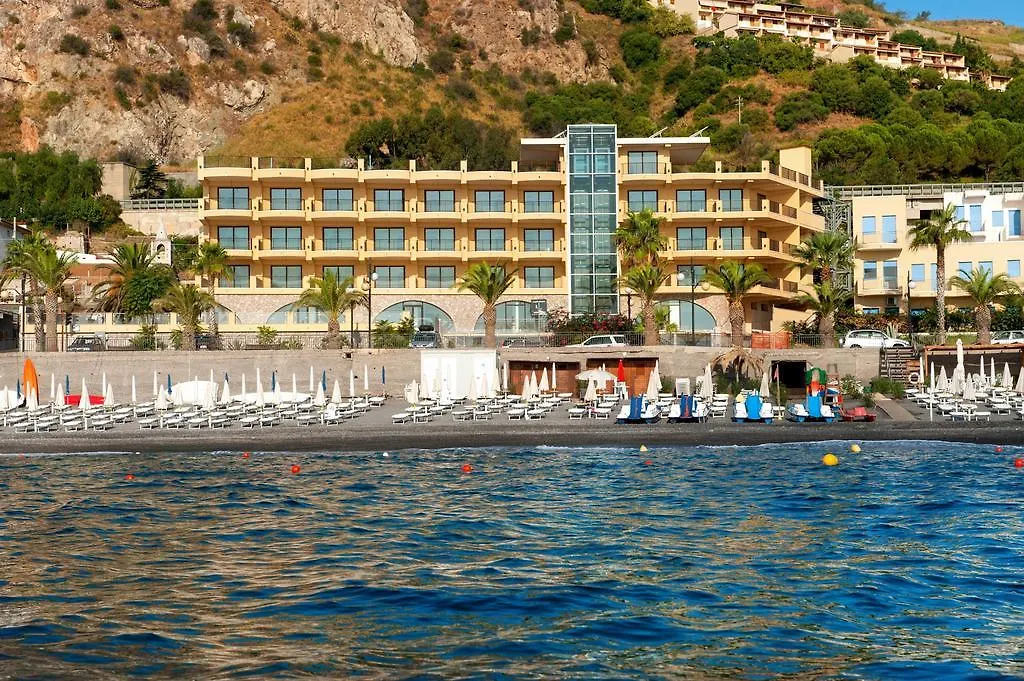 Elihotel SantʼAlessio Siculo 4*,